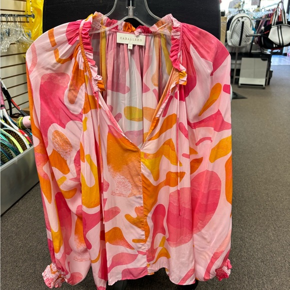 Beautiful long sleeve multi color blouse. - Picture 1 of 4